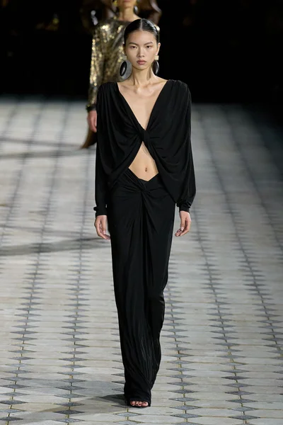 Look 13
